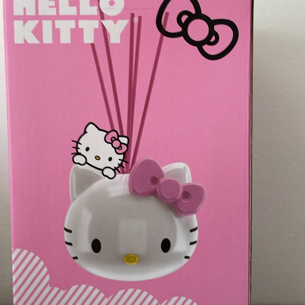 Sanrio Hello Kitty Ceramic Reed Diffuser - Picture 5 of 5